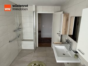 Immobilienangebot - Abtsgmünd-Untergröningen - Alle - Solides Massivhaus mit Garten und Einliegerwohnung in Aussichtslage