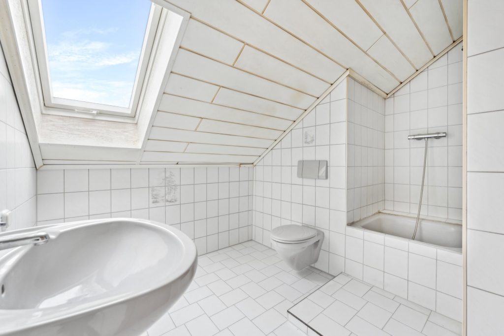 Immobilienangebot - Fürth - Alle - Doppelhaushälfte mit 5 Zimmern und Garage in Fürth-Ronhof

Sofort bezugsfrei!