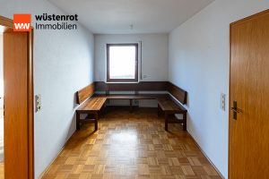 Immobilienangebot - Markt Indersdorf - Alle - Üppig große Doppelhaushälfte mit  ausgebautem Dachstudio, Hobbyraum, 360 m² Grund.