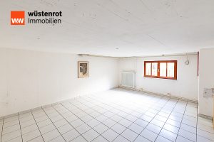 Immobilienangebot - Markt Indersdorf - Alle - Üppig große Doppelhaushälfte mit  ausgebautem Dachstudio, Hobbyraum, 360 m² Grund.