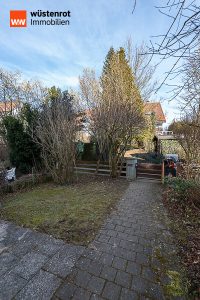 Immobilienangebot - Markt Indersdorf - Alle - Üppig große Doppelhaushälfte mit  ausgebautem Dachstudio, Hobbyraum, 360 m² Grund.