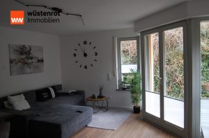 Immobilienangebot - Deggendorf - Alle - Deggendorf: Zentrumsnahe 3-Zi.- ETW auf zwei Etagen m. gr. Terrasse - in ruhiger Wohnlage!