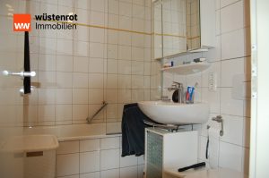 Immobilienangebot - Deggendorf - Alle - Deggendorf: Zentrumsnahe 3-Zi.- ETW auf zwei Etagen m. gr. Terrasse - in ruhiger Wohnlage!