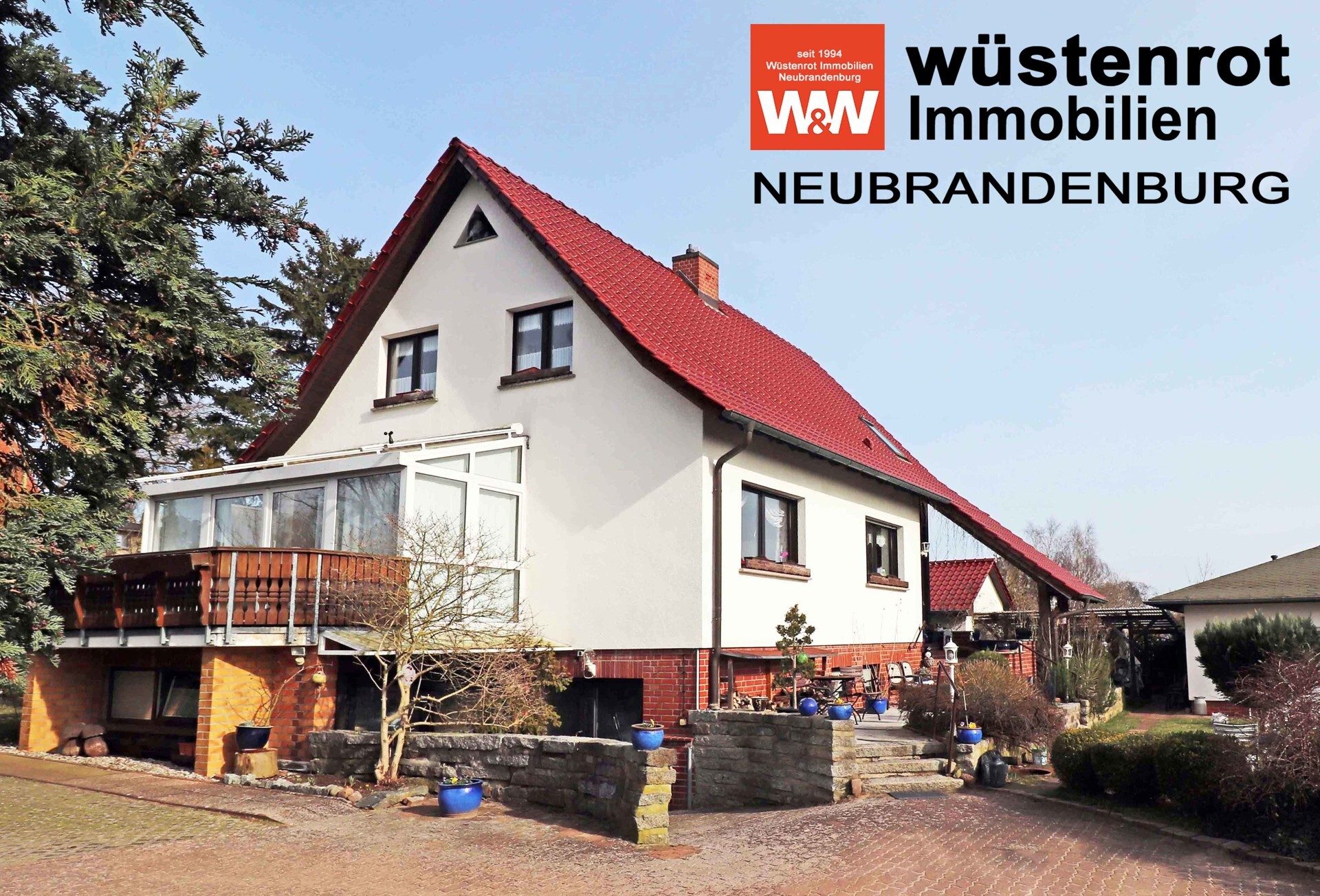 Immobilienangebot - Ostseebad Heringsdorf - Alle - EINFAMILIENHAUS MIT FERIENWOHNUNG UND ZWEI FERIENHÄUSER MIT TOPAUSSTATTUNGEN AUF GROSSEM GRUNDSÜCK