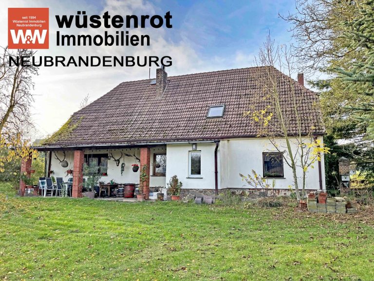 Immobilienangebot - Datzetal - Alle - URIGES SIEDLUNGSHAUS MIT SCHEUNE + GROSSEM GRUNDSTÜCK: MIT KAMIN + KOCHHEXE +  ÜBERDACHTER TERRASSE