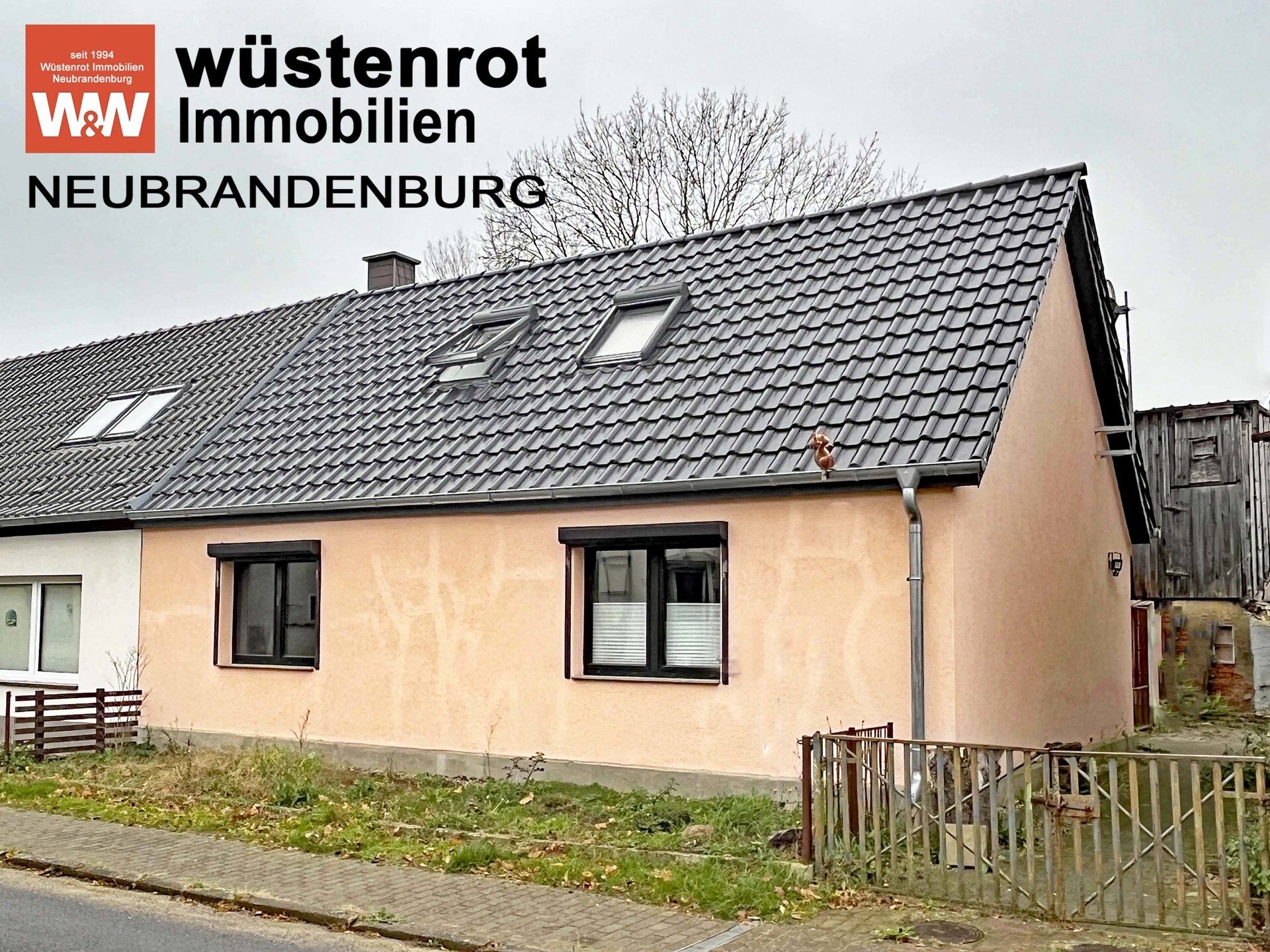 Immobilienangebot - Siedenbollentin - Alle - MODERNISIERTE DOPPELHAUSHÄLFTE MIT NEUEM DACH UND DOPPELGARAGE UND GARTENGRUNDSTÜCK