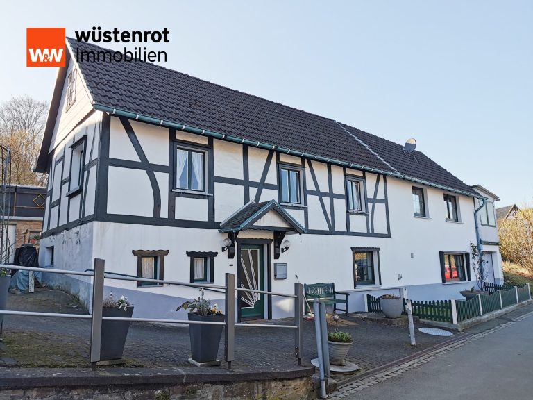 Immobilienangebot - Gummersbach / Bernberg - Alle - ***Charmantes Fachwerkhaus mit Potenzial!***