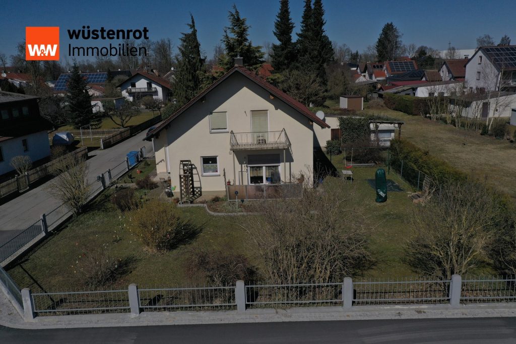 Immobilienangebot - Wallersdorf - Alle - Sonne, Ruhe, perfekte Anbindung – Zweifamilienhaus mit großem Garten in Wallersdorf***