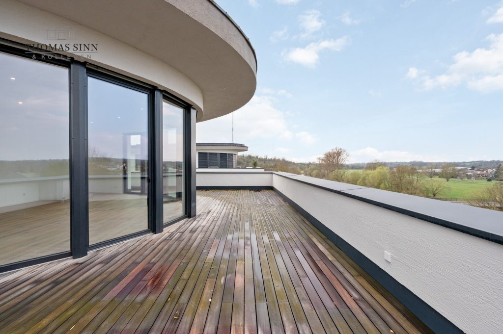 Immobilienangebot - Oedheim - Alle - EXKLUSIVES 3-ZIMMER-PENTHOUSE MIT KOCHERBLICK UND GROßER DACHTERRASSE