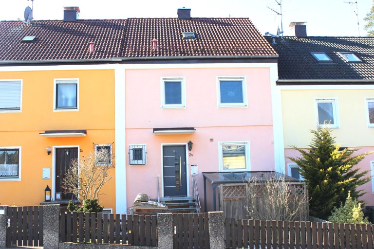 Immobilienangebot - Cadolzburg - Alle - Reihenhaus in Wachendorf
Wohnglück für die Familie