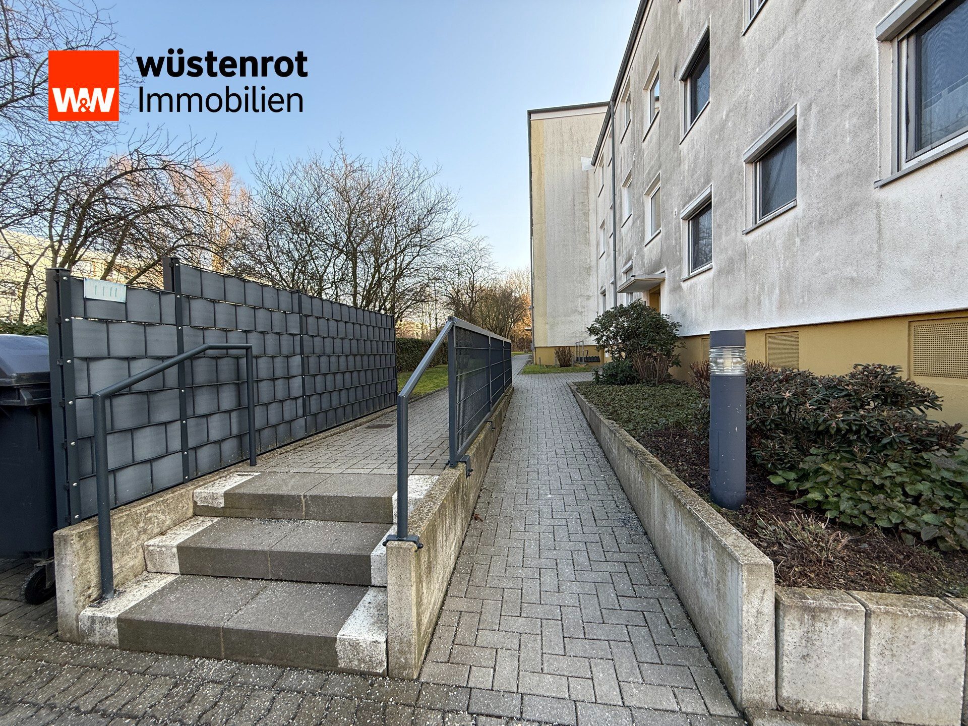 Immobilienangebot - Braunschweig-Hondelage - Alle - Schöne helle 3-Zi.-Wohnung: Balkon, großer Keller, PKW-Stellplatz, Luftwärmepumpe, gepfl. Anlage!