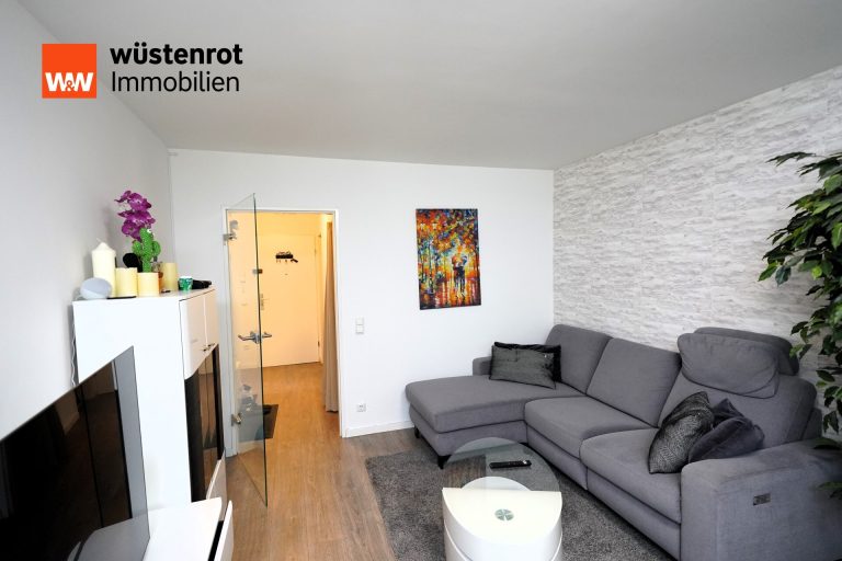 Immobilienangebot - München - Alle - Provisionsfrei - Schöne 2,5-Zimmer-Wohnung in ruhiger, aber dennoch zentraler Lage von Trudering