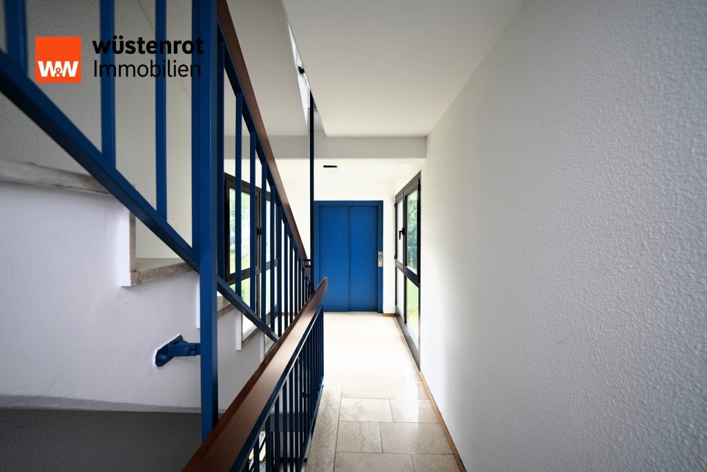 Immobilienangebot - München - Alle - Provisionsfrei - Schöne 2,5-Zimmer-Wohnung in ruhiger, aber dennoch zentraler Lage von Trudering