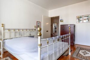 Immobilienangebot - München - Alle - Helle und offene Wohnung mit zwei Balkonen, Aufzug und TG-Stellplatz
