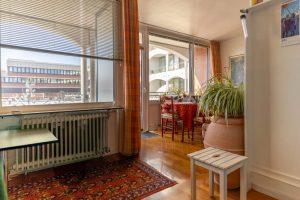 Immobilienangebot - München - Alle - Helle und offene Wohnung mit zwei Balkonen, Aufzug und TG-Stellplatz