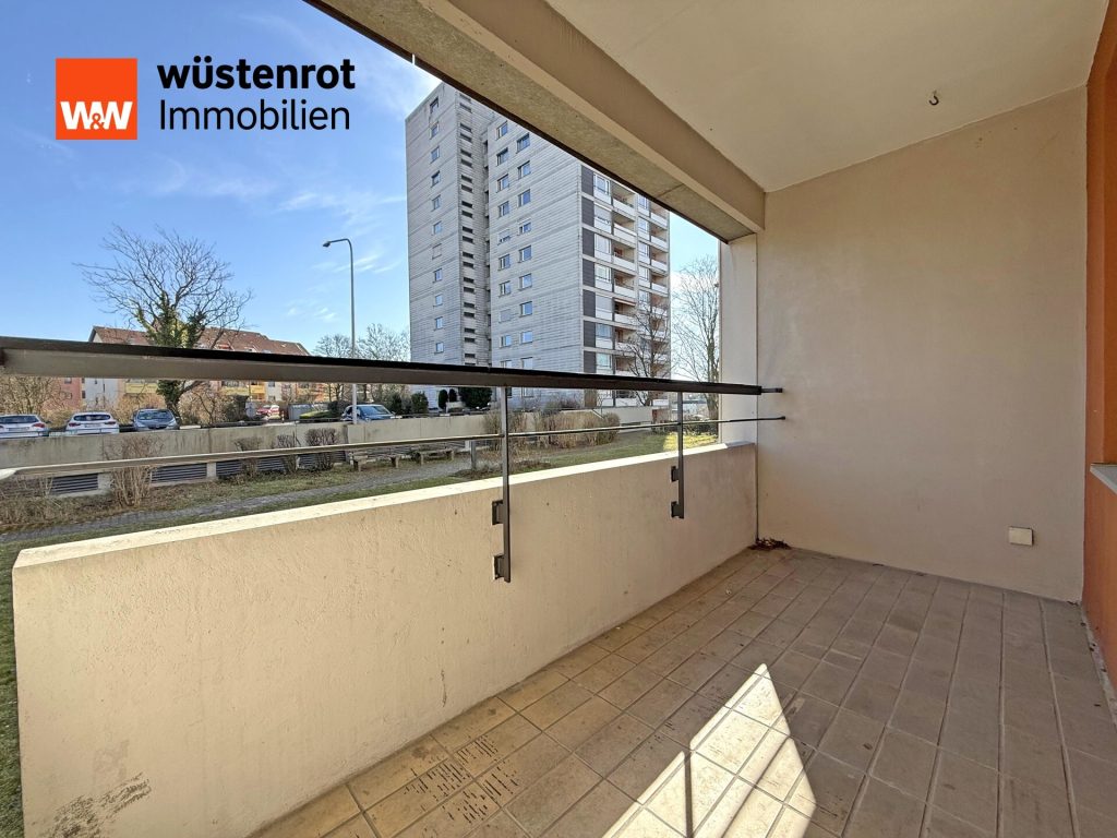 Immobilienangebot - Leonberg - Alle - Helle & großzügige 3,5-Zi.-Wohnung mit Balkon und EBK – ideal für Familien und Paare!