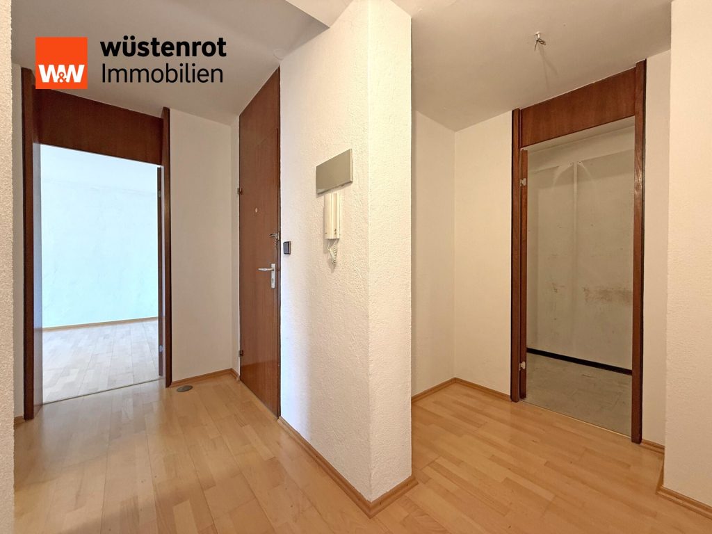 Immobilienangebot - Leonberg - Alle - Helle & großzügige 3,5-Zi.-Wohnung mit Balkon und EBK – ideal für Familien und Paare!