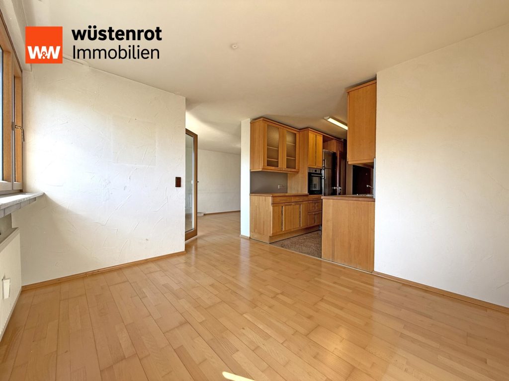 Immobilienangebot - Leonberg - Alle - Helle & großzügige 3,5-Zi.-Wohnung mit Balkon und EBK – ideal für Familien und Paare!