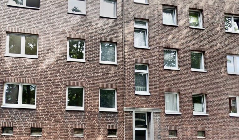Immobilienangebot - Gelsenkirchen / Schalke - Alle - Neu! Attraktive Kapitalanlage -
10 Wohnungen, 475 m² Wohnfläche, 
2 Garagen und Garten