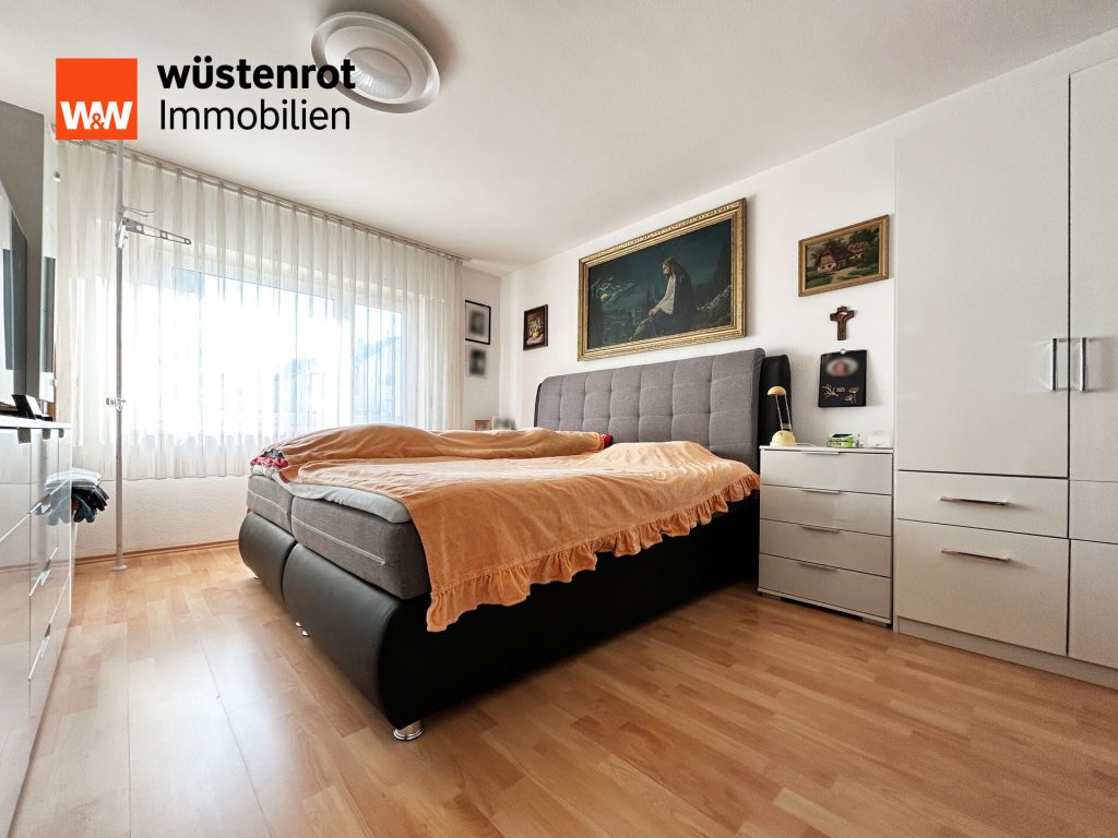 Immobilienangebot - Ludwigsburg-Eglosheim - Alle - Sorry...leider reserviert. Mitten in der Stadt - nah am Favoritenpark. 3 Zimmer. 68 m². TOP-Preis.