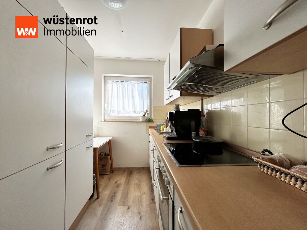 Immobilienangebot - Ludwigsburg-Eglosheim - Alle - Sorry...leider reserviert. Mitten in der Stadt - nah am Favoritenpark. 3 Zimmer. 68 m². TOP-Preis.