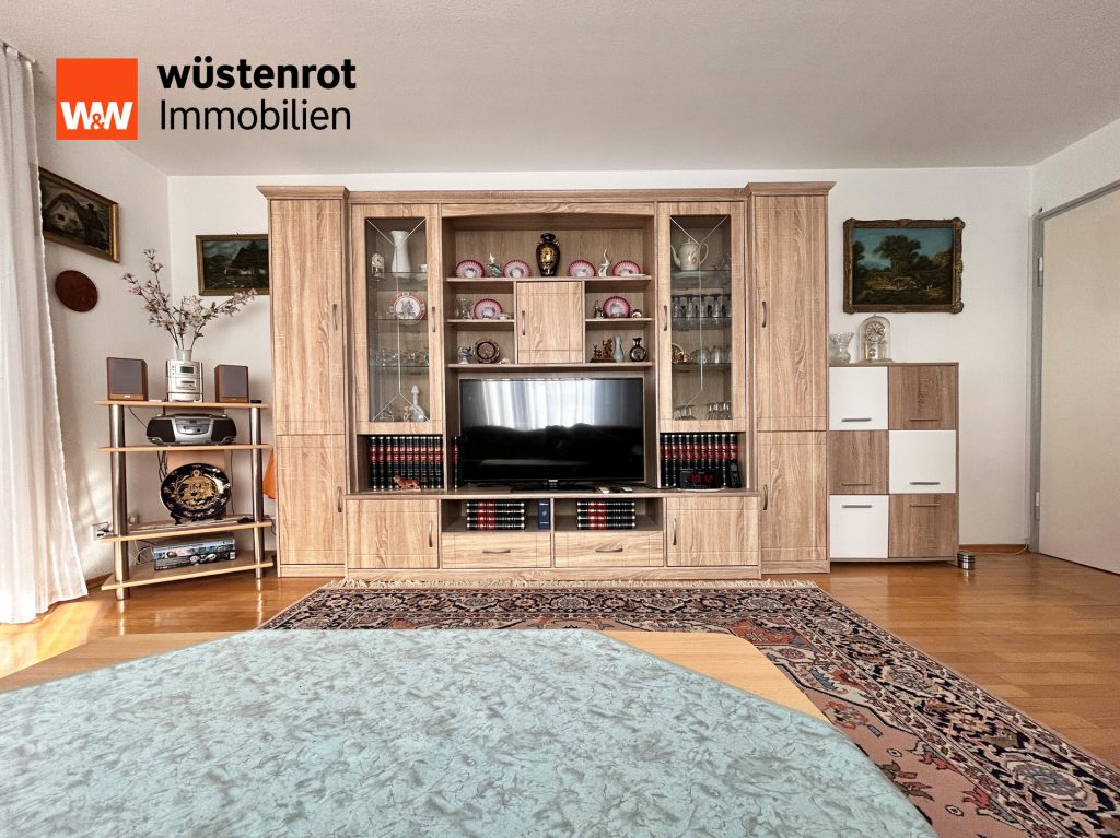 Immobilienangebot - Ludwigsburg-Eglosheim - Alle - Sorry...leider reserviert. Mitten in der Stadt - nah am Favoritenpark. 3 Zimmer. 68 m². TOP-Preis.