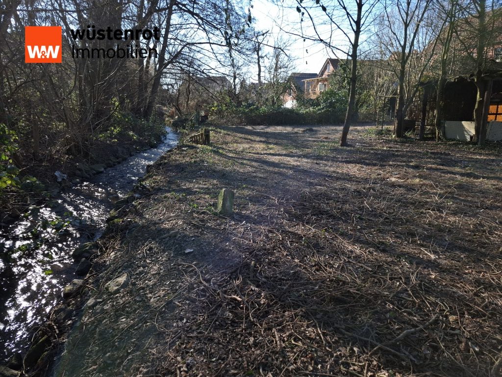 Immobilienangebot - Hessisch Oldendorf / Krückeberg - Alle - Freistehendes Einfamilienhaus mit großem Garten am Bach – Ideal für Familien zur Modernisierung