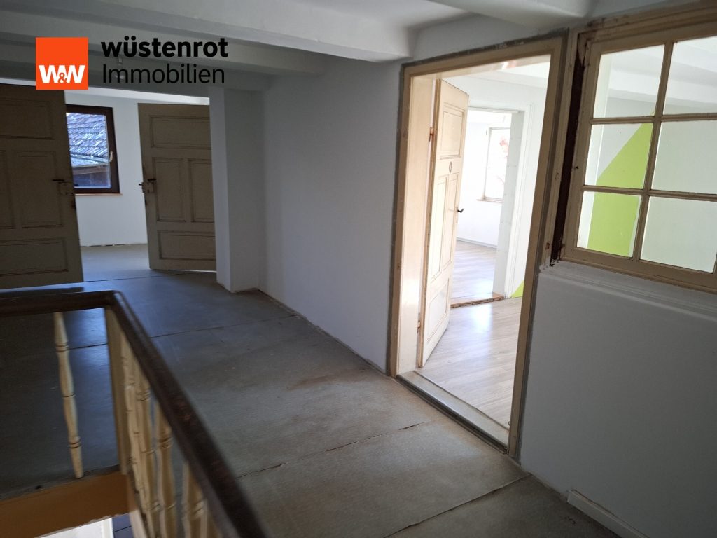 Immobilienangebot - Hessisch Oldendorf / Krückeberg - Alle - Vielseitige Immobilie mit Wohnhaus, Lagerhalle und Nutzflächen – Ideal für Kapitalanleger & Gewerbe