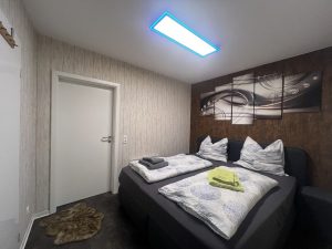 Immobilienangebot - Arnshöfen - Alle - Einfamilienhaus mit Nebengebäude und separatem Ferienhaus!!!