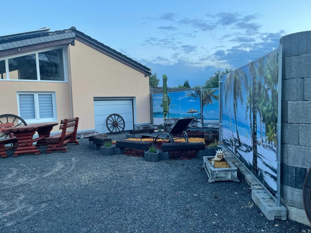 Immobilienangebot - Arnshöfen - Alle - Einfamilienhaus mit Nebengebäude und separatem Ferienhaus!!!