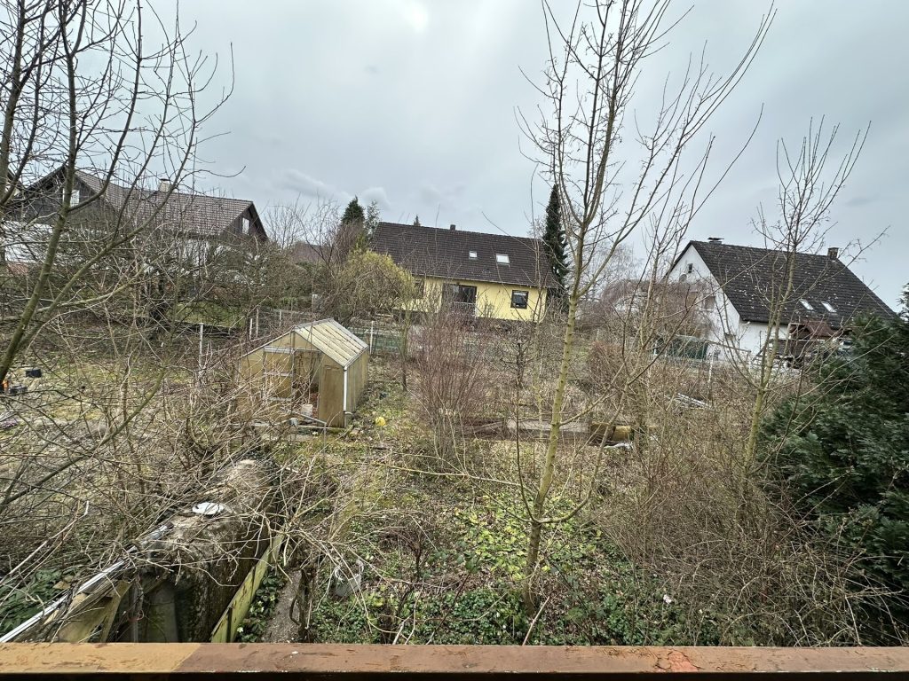 Immobilienangebot - Oberderdingen - Alle - Großes Haus mit viel Garten -- Möglich auch Mehrgenerationen wohnen!