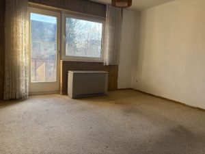 Immobilienangebot - Oberderdingen - Alle - Großes Haus mit viel Garten -- Möglich auch Mehrgenerationen wohnen!