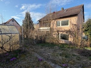 Immobilienangebot - Oberderdingen - Alle - Großes Haus mit viel Garten -- Möglich auch Mehrgenerationen wohnen!