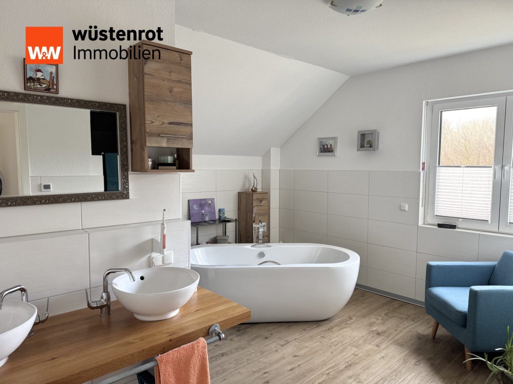 Immobilienangebot - Rostock - Alle - Ihr neues Zuhause am Meer: Stilvolles Einfamilienhaus mit viel Platz & Komfort in Graal-Müritz