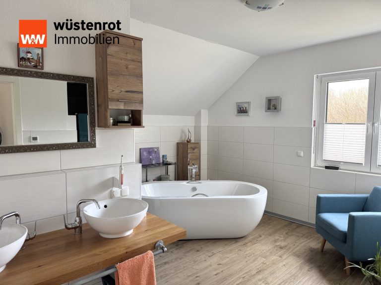 Immobilienangebot - Rostock - Alle - Ihr neues Zuhause am Meer: Stilvolles Einfamilienhaus mit viel Platz & Komfort in Graal-Müritz