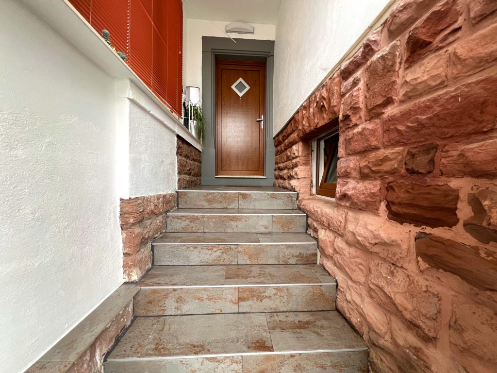 Immobilienangebot - Bitburg - Alle - Freistehendes Einfamilienhaus auf tollem Grundstück in Innenstadtlage von Bitburg!