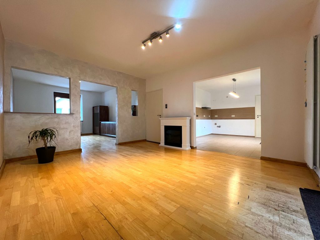 Immobilienangebot - Bitburg - Alle - Freistehendes Einfamilienhaus auf tollem Grundstück in Innenstadtlage von Bitburg!