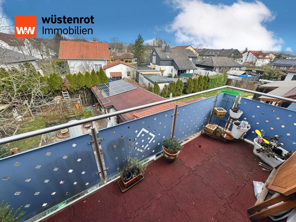 Immobilienangebot - Eisenberg - Alle - +++EISENBERG: 4 ZIMMER DACHGESCHOSSWOHNUNG MIT BALKON UND GARTENANTEIL+++