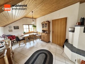 Immobilienangebot - Eisenberg - Alle - +++EISENBERG: 4 ZIMMER DACHGESCHOSSWOHNUNG MIT BALKON UND GARTENANTEIL+++