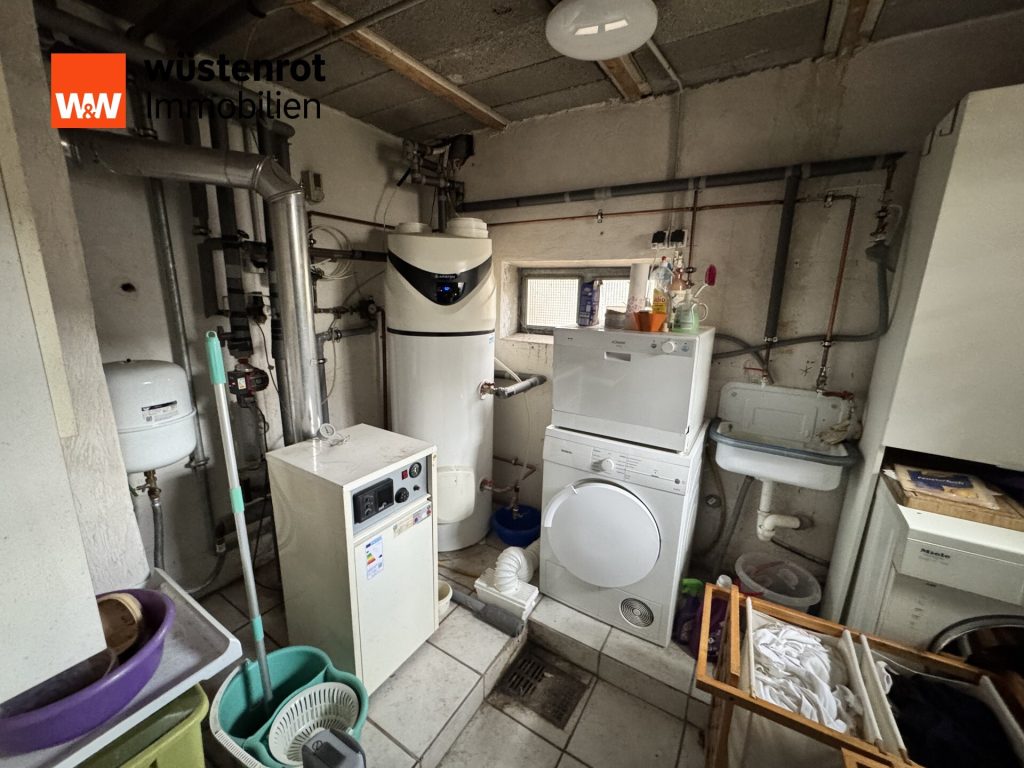Immobilienangebot - Eisenberg - Alle - +++EISENBERG: 4 ZIMMER DACHGESCHOSSWOHNUNG MIT BALKON UND GARTENANTEIL+++