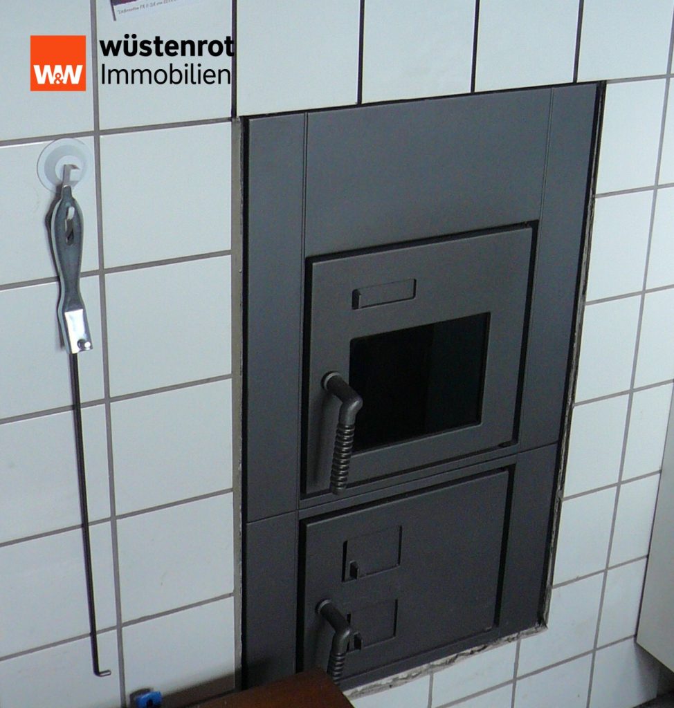 Immobilienangebot - Eisenberg - Alle - +++EISENBERG: 4 ZIMMER DACHGESCHOSSWOHNUNG MIT BALKON UND GARTENANTEIL+++
