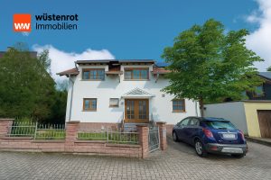 Immobilienangebot - Eisenberg - Alle - +++EISENBERG: 4 ZIMMER DACHGESCHOSSWOHNUNG MIT BALKON UND GARTENANTEIL+++