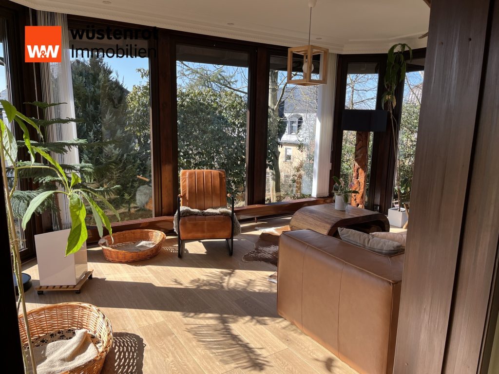 Immobilienangebot - Gersdorf - Alle - Wunderschönes Einfamilienhaus mit Wintergarten, großem Grundstück & vielseitigem Nebengebäude