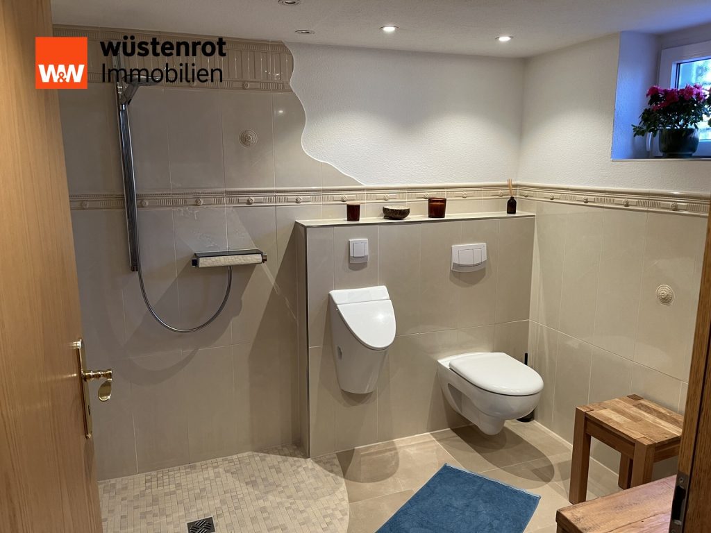 Immobilienangebot - Gersdorf - Alle - Wunderschönes Einfamilienhaus mit Wintergarten, großem Grundstück & vielseitigem Nebengebäude