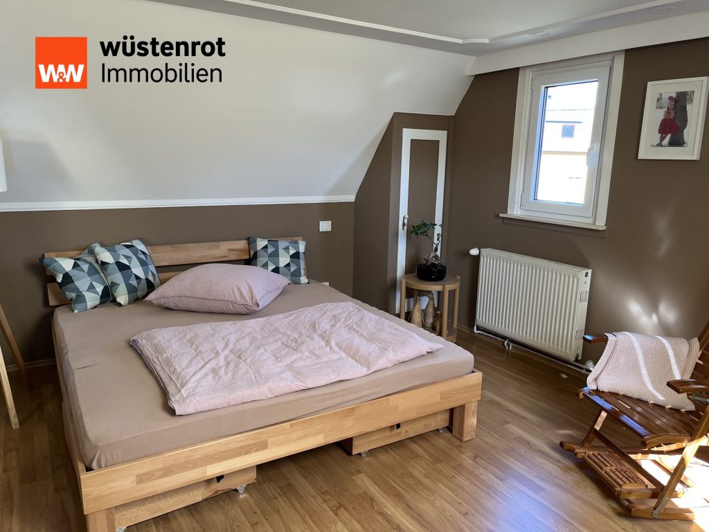 Immobilienangebot - Gersdorf - Alle - Wunderschönes Einfamilienhaus mit Wintergarten, großem Grundstück & vielseitigem Nebengebäude