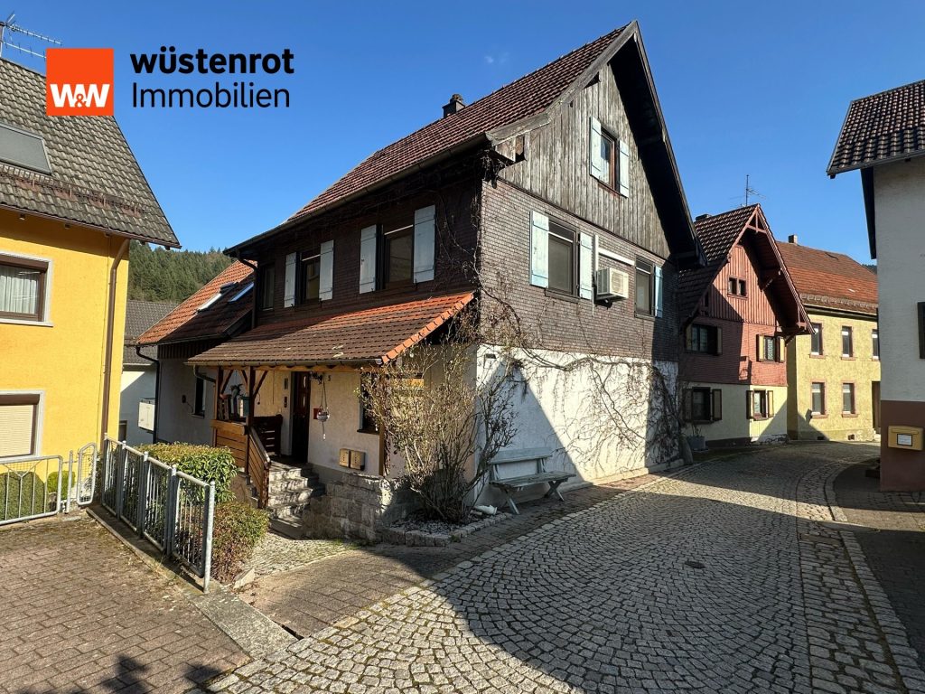 Immobilienangebot - Weisenbach / Au im Murgtal - Alle - Großes Haus in zentraler Lage