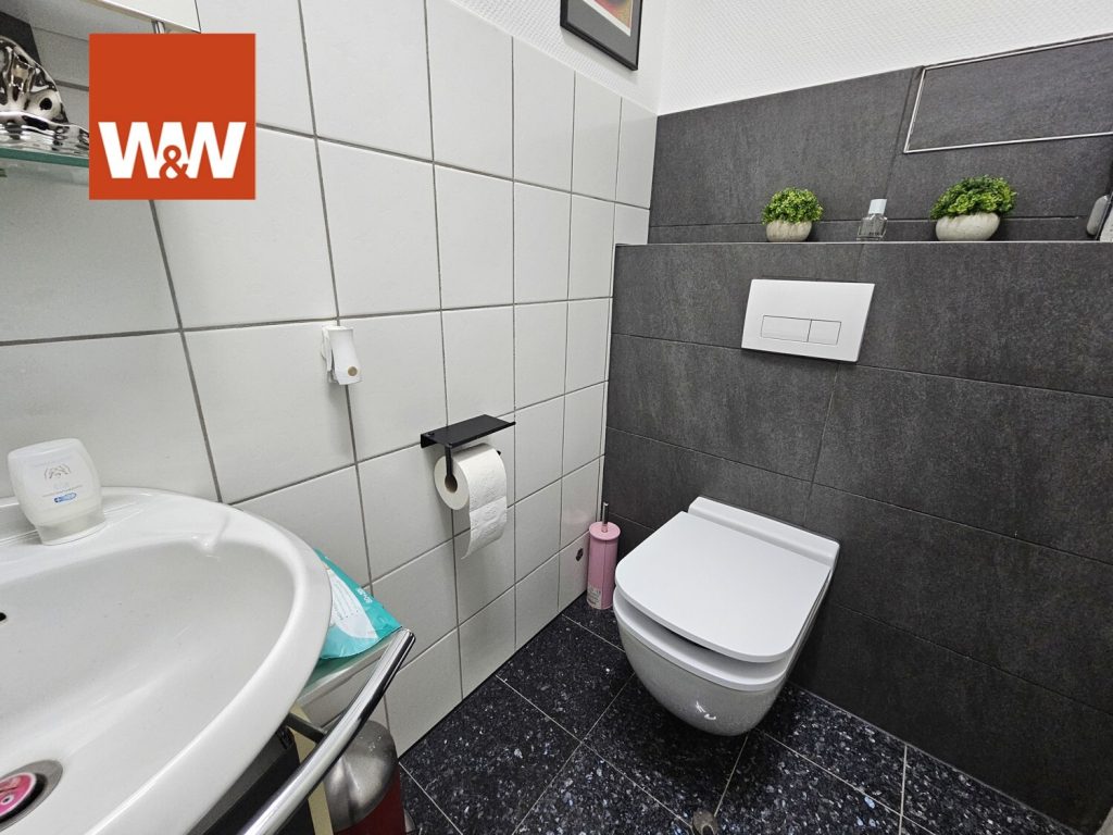 Immobilienangebot - Gomaringen - Alle - Wohnung mit Wellnesscharakter, über den Dächern von Gomaringen.
Ihre Chance!!!