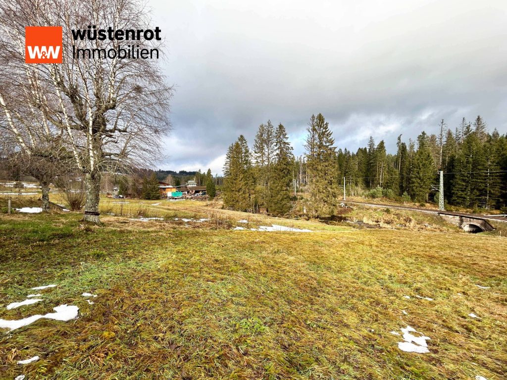 Immobilienangebot - Feldberg-Altglashütten - Alle - Schwarzwaldpoesie am Feldberg. Zuhause zwischen Himmel und Seen. 10 Zimmer.
Mit Gästehaus im Garten.