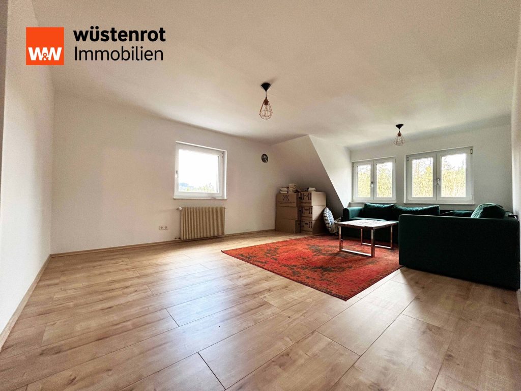 Immobilienangebot - Feldberg-Altglashütten - Alle - Schwarzwaldpoesie am Feldberg. Zuhause zwischen Himmel und Seen. 10 Zimmer.
Mit Gästehaus im Garten.