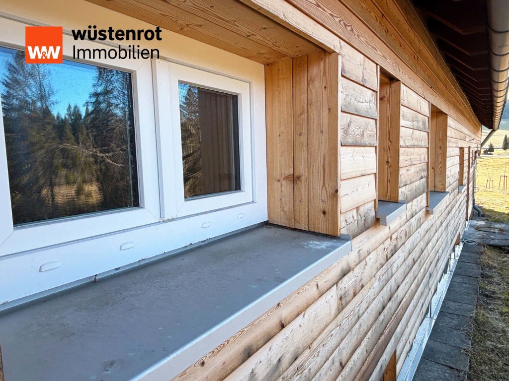 Immobilienangebot - Feldberg-Altglashütten - Alle - Schwarzwaldpoesie am Feldberg. Zuhause zwischen Himmel und Seen. 10 Zimmer.
Mit Gästehaus im Garten.